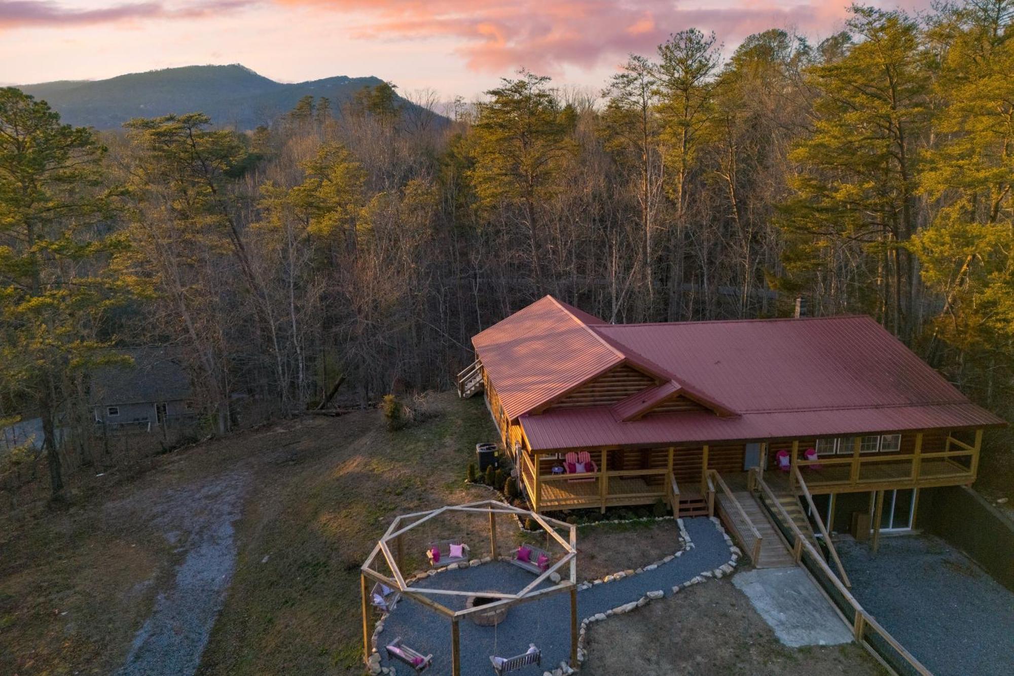 Pink Pines Avantstay Luxury Aesthetic Dream Home Indoor Pool Hot Tub Pigeon Forge Esterno foto
