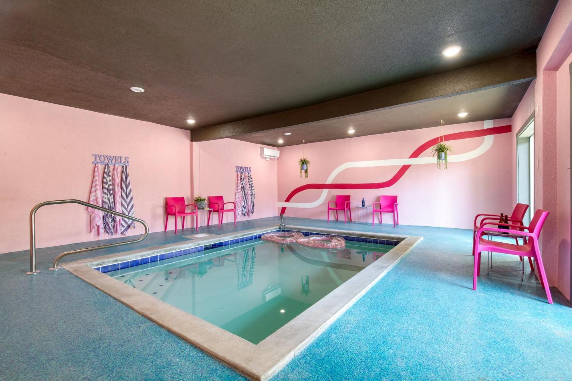 Pink Pines Avantstay Luxury Aesthetic Dream Home Indoor Pool Hot Tub Pigeon Forge Esterno foto