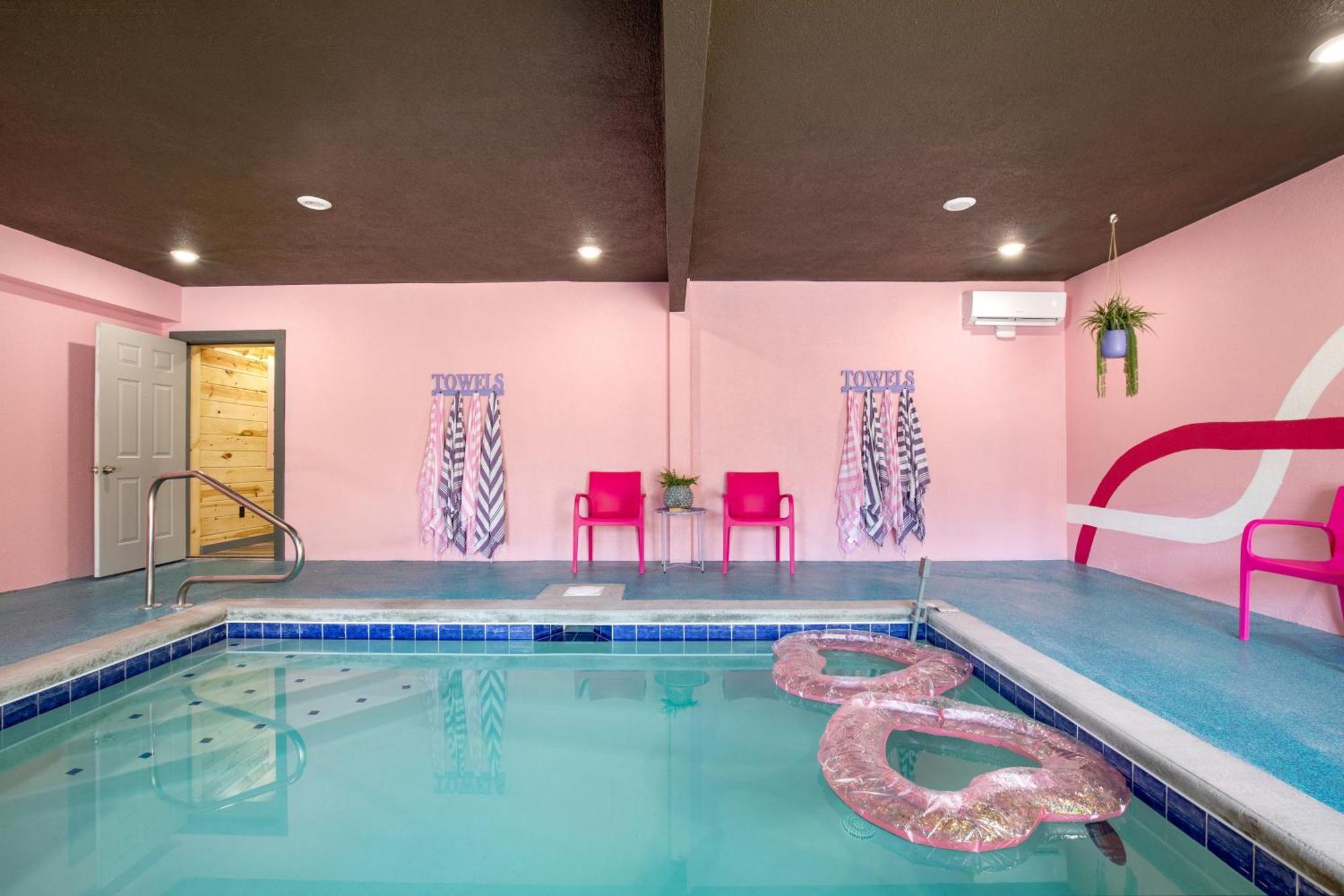 Pink Pines Avantstay Luxury Aesthetic Dream Home Indoor Pool Hot Tub Pigeon Forge Esterno foto
