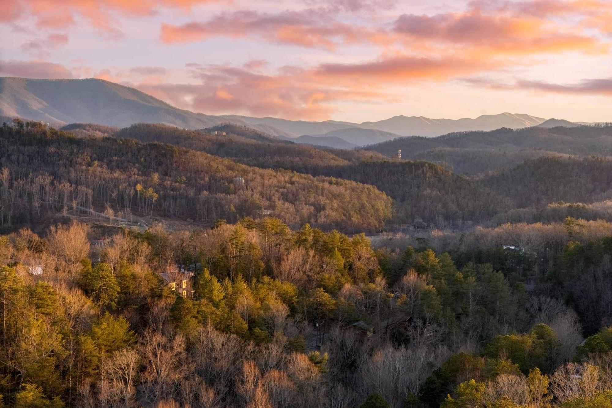 Pink Pines Avantstay Luxury Aesthetic Dream Home Indoor Pool Hot Tub Pigeon Forge Esterno foto