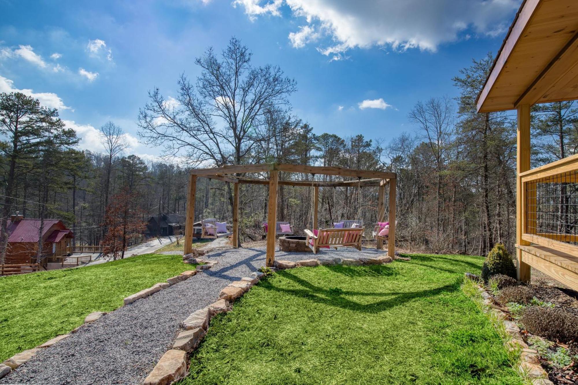 Pink Pines Avantstay Luxury Aesthetic Dream Home Indoor Pool Hot Tub Pigeon Forge Esterno foto
