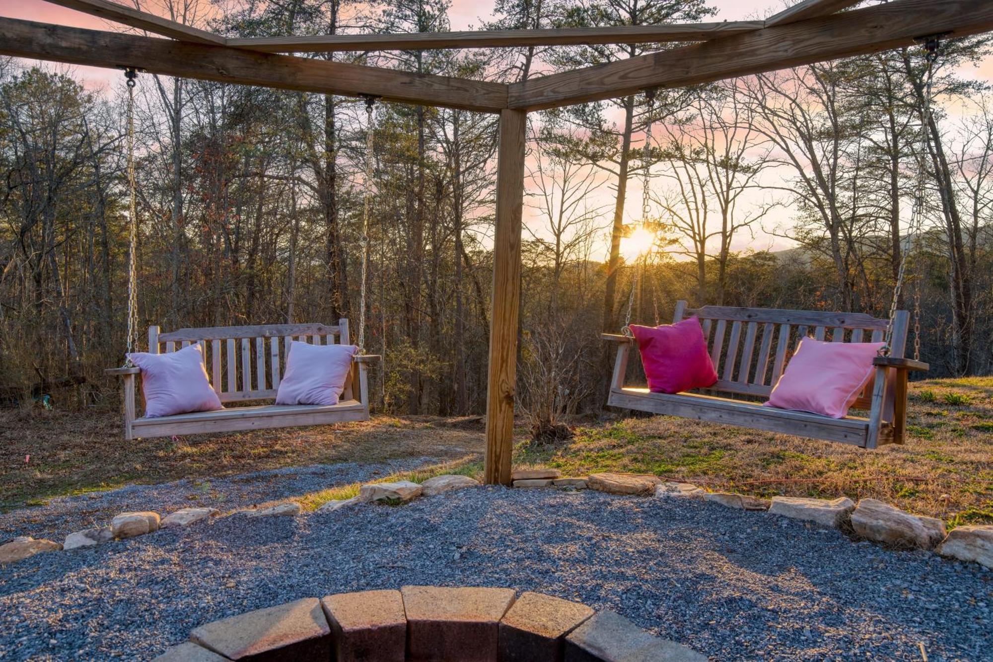 Pink Pines Avantstay Luxury Aesthetic Dream Home Indoor Pool Hot Tub Pigeon Forge Esterno foto