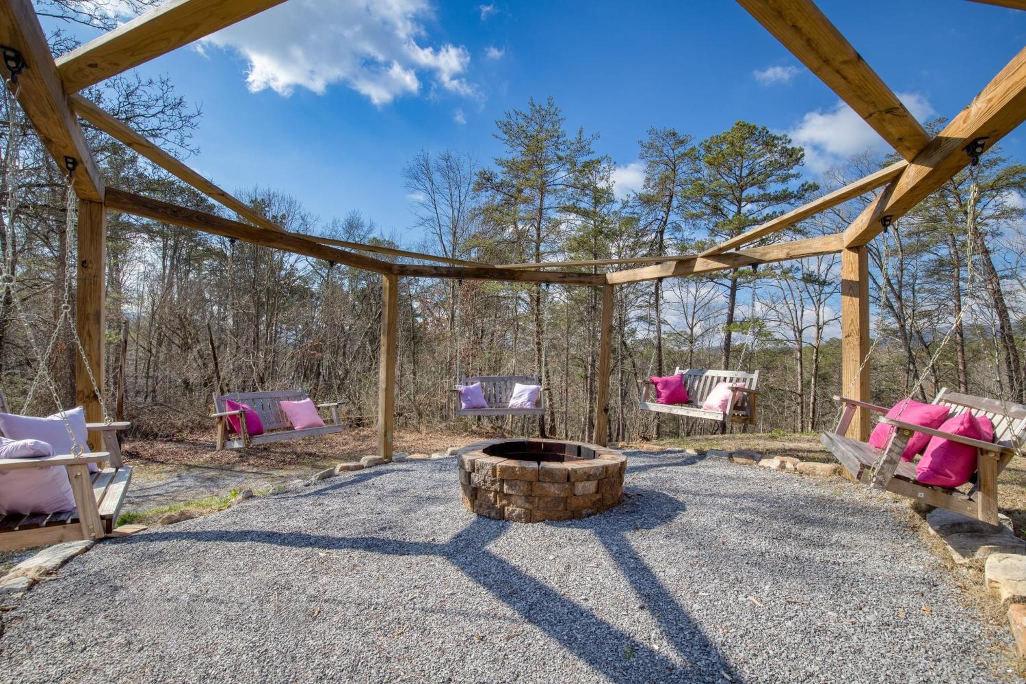 Pink Pines Avantstay Luxury Aesthetic Dream Home Indoor Pool Hot Tub Pigeon Forge Esterno foto